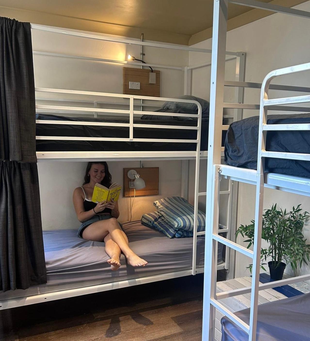 Mad Monkey Hostel Coogee Beach Randwick Екстер'єр фото